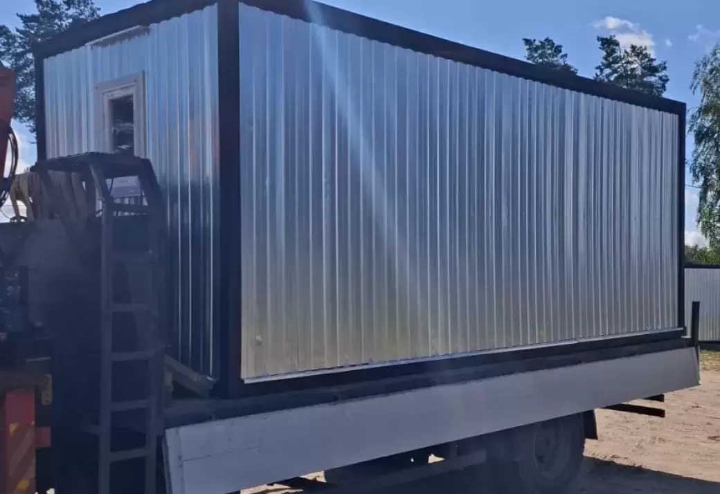 Прочная бытовка из профлиста