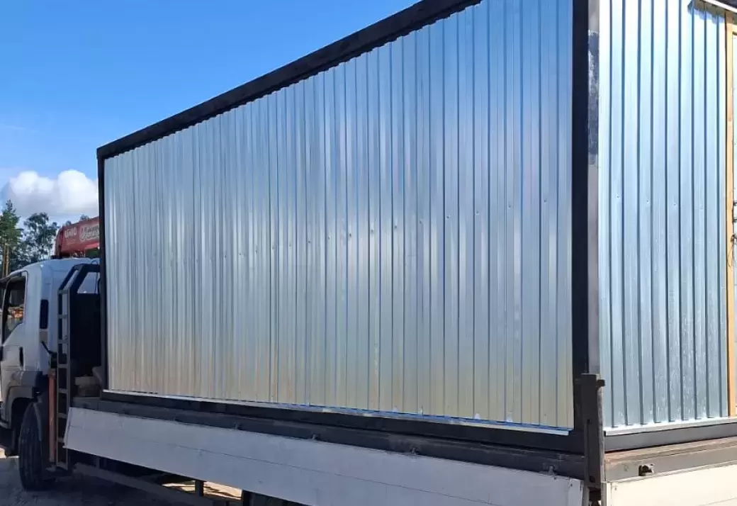 Эргономичная бытовка из профлиста