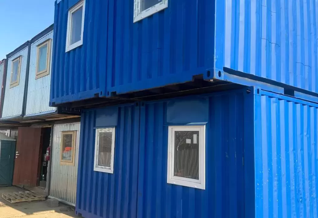 Жилой контейнер на базе морского с двумя этажами