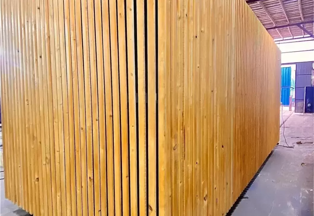 Надежный морской дом планкен