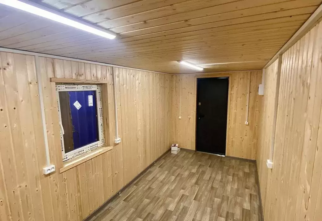 Вместительный морской дом планкен